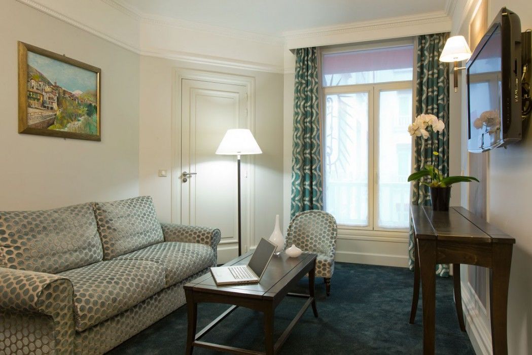 Hotel California Champs Elysees Paris Exterior foto