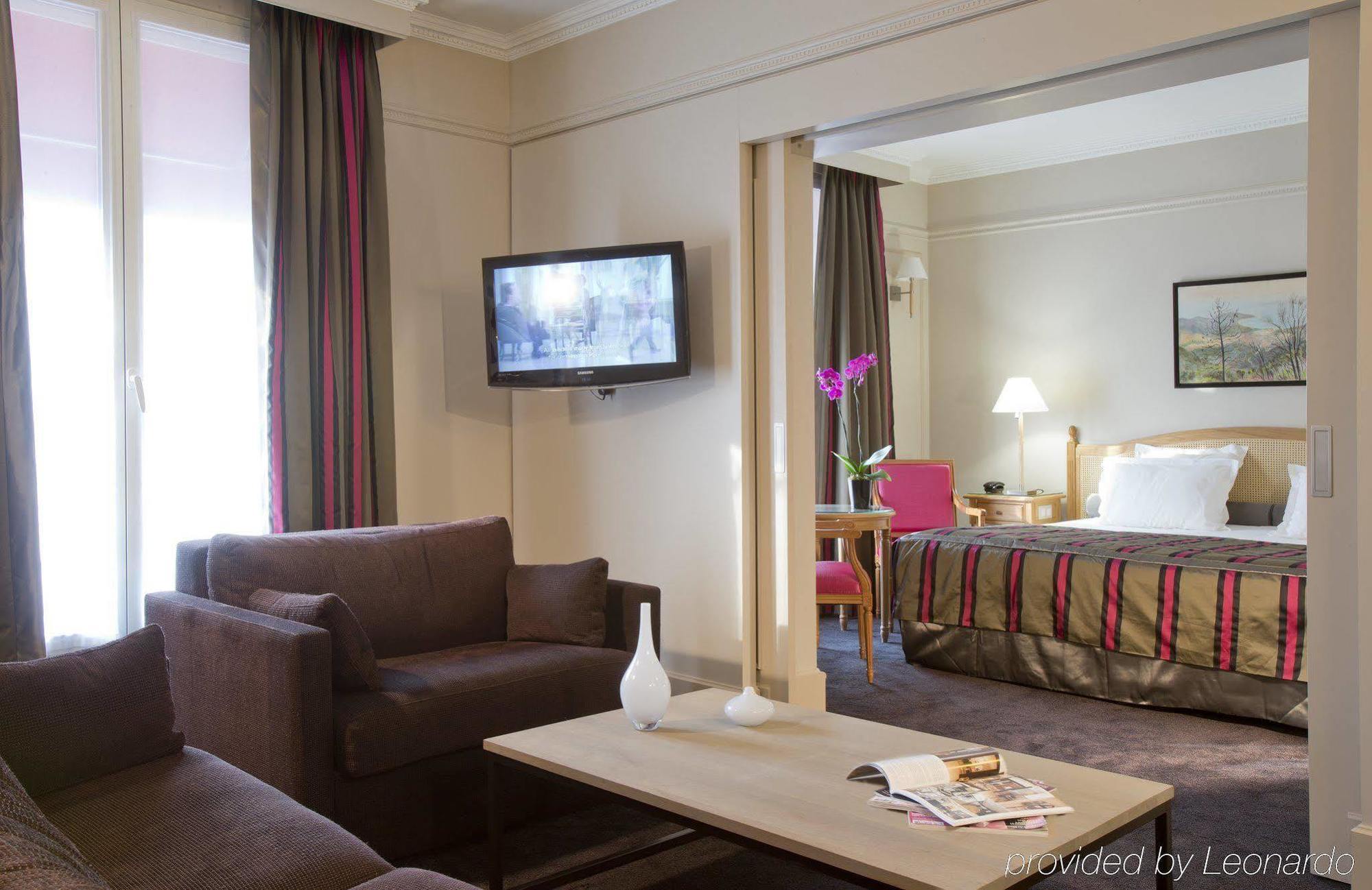 Hotel California Champs Elysees Paris Exterior foto