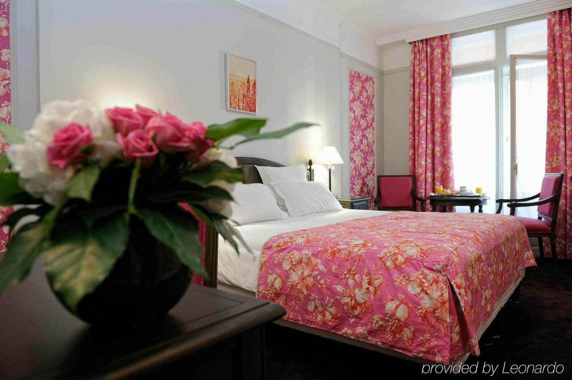 Hotel California Champs Elysees Paris Exterior foto